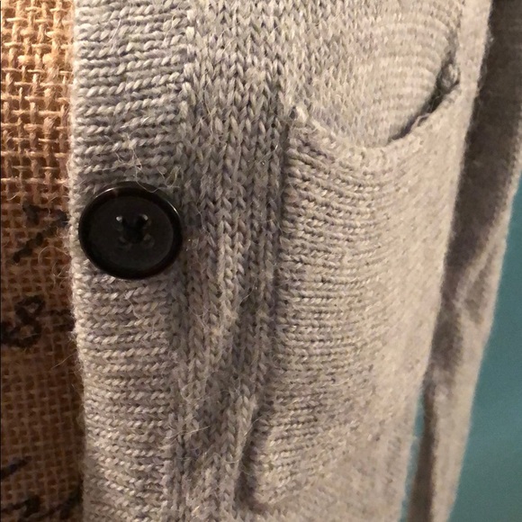 Gap Button Cardigan - Picture 4 of 6